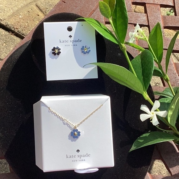 kate spade Jewelry - NWT Kate Spade Gold and Silver Clover Necklace & Earring Jewelry Set